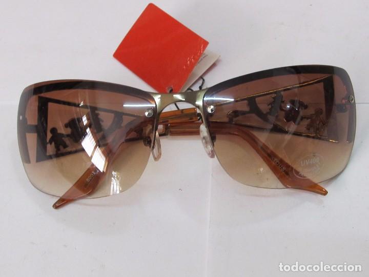 Segunda mano: GAFAS DE SOL DE SE&Ntilde;ORA - Foto 4