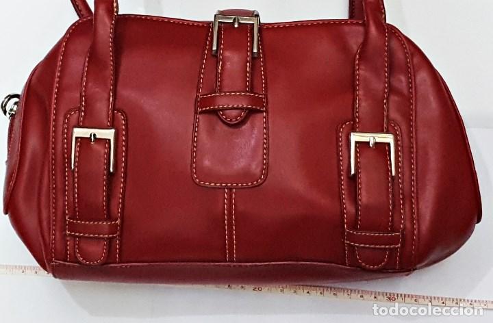 Segunda mano: Bolso de se&ntilde;ora rojo. - Foto 2