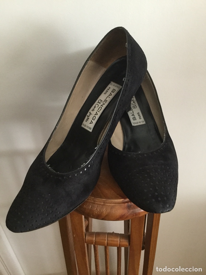 zapatos de ante negro medio tacón balenciaga - Comprar ropa y complementos  de segunda mano en todocoleccion - 129543108