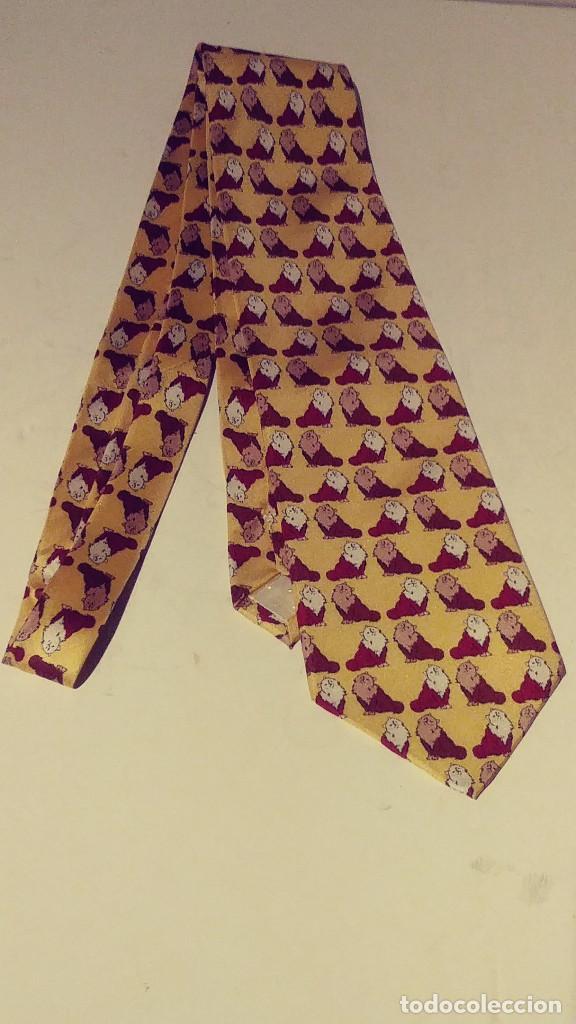 Segunda mano: corbata de seda con gatos . - Foto 1