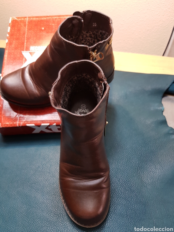 Segunda mano: Botas piel marr&oacute;n n&uacute;mero 35 - Foto 2