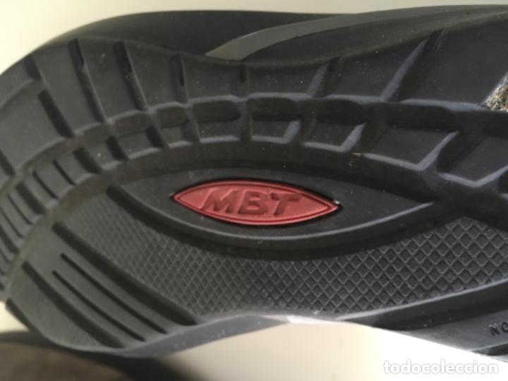 Segunda mano: ZAPATILLAS MUJER MBT N&Uacute;MERO 40 - Foto 4
