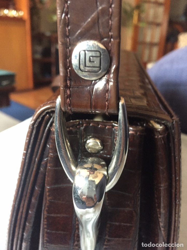Segunda mano: Bolso marr&oacute;n Guy Laroche aut&eacute;ntico - Foto 4