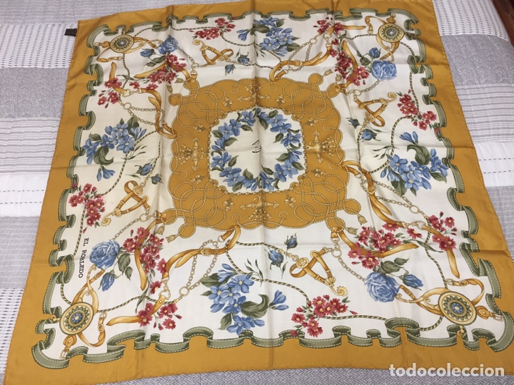 Segunda mano: Pa&ntilde;uelo de se&ntilde;ora de seda El Robledo - Foto 1
