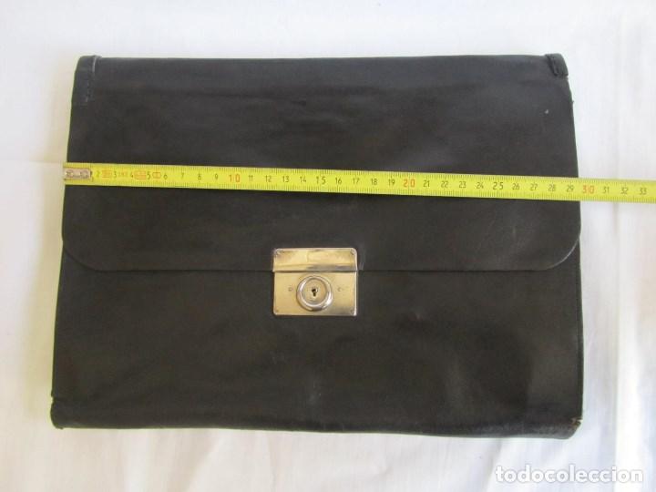 Segunda mano: Cartera para documentos en cuero negro - Foto 3