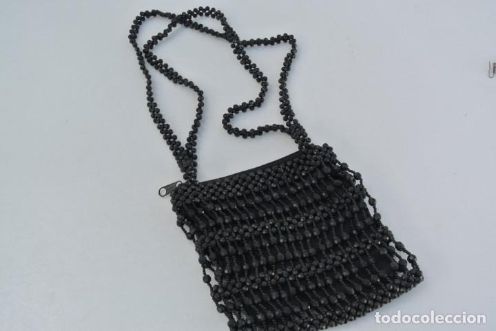 Segunda mano: BOLSO NEGRO DE PEDRERIA - Foto 2