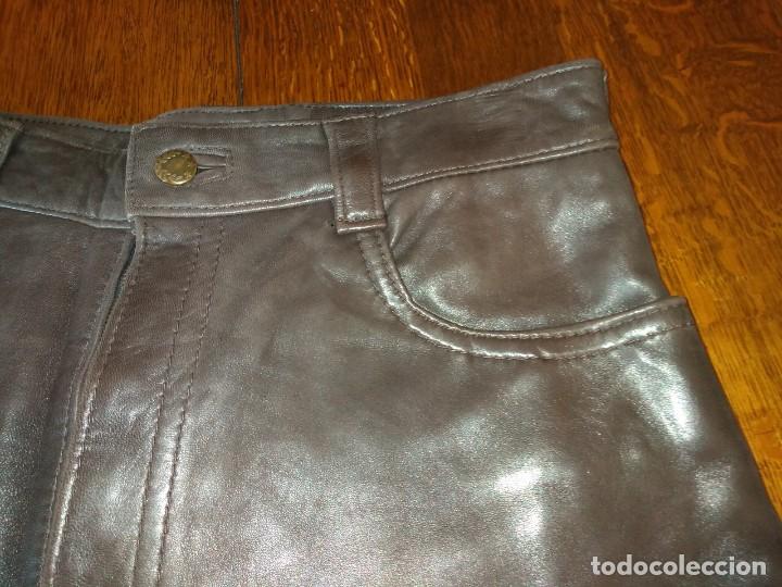 Segunda mano: Pantal&oacute;n de cuero de mujer - Foto 3