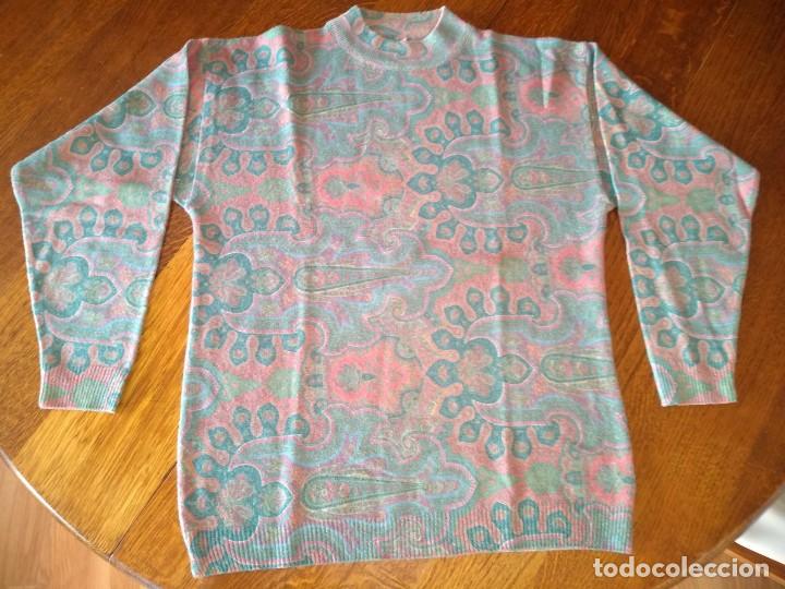 Segunda mano: Jersey mujer estampado en tonos verde y rosa - Foto 1