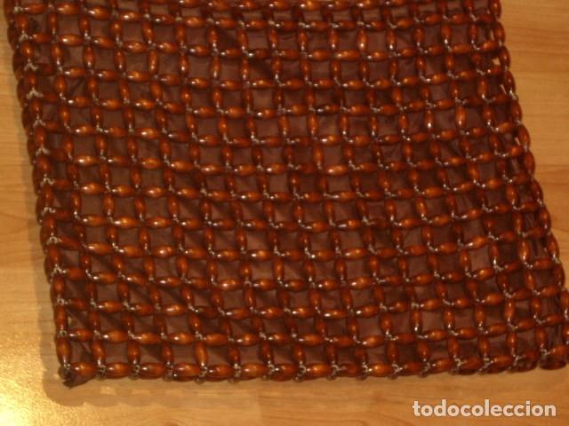 Segunda mano: BOLSO DE BOLAS DE MADERA. - Foto 4