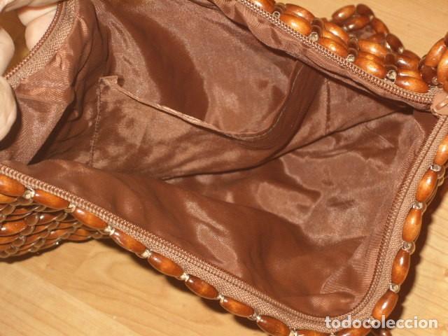 Segunda mano: BOLSO DE BOLAS DE MADERA. - Foto 8