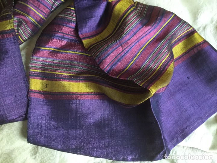 Segunda mano: CHAL FULAR VINTAGE DE SEDA COLOR MORADO - Foto 3