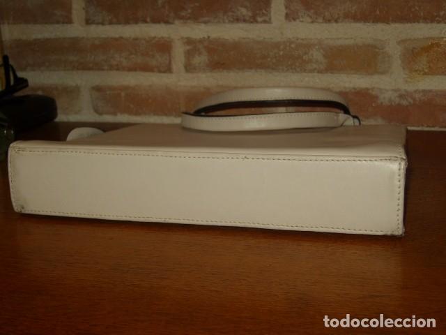 Segunda mano: BOLSO DE PIEL DE SERPIENTE,EL CORTE INGLES. - Foto 5