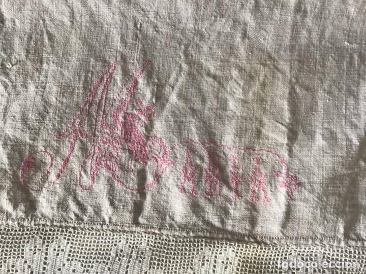 Segunda mano: S&Aacute;BANA DEL A&Ntilde;O 1920 DE LINO Y ALGOD&Oacute;N CON BORDADO - Foto 2