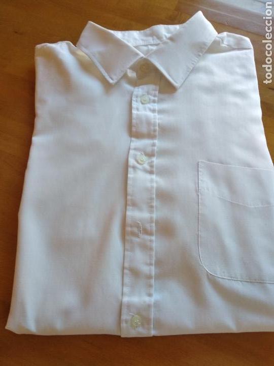 Segunda mano: Camisa blanca. b&aacute;sica - Foto 6