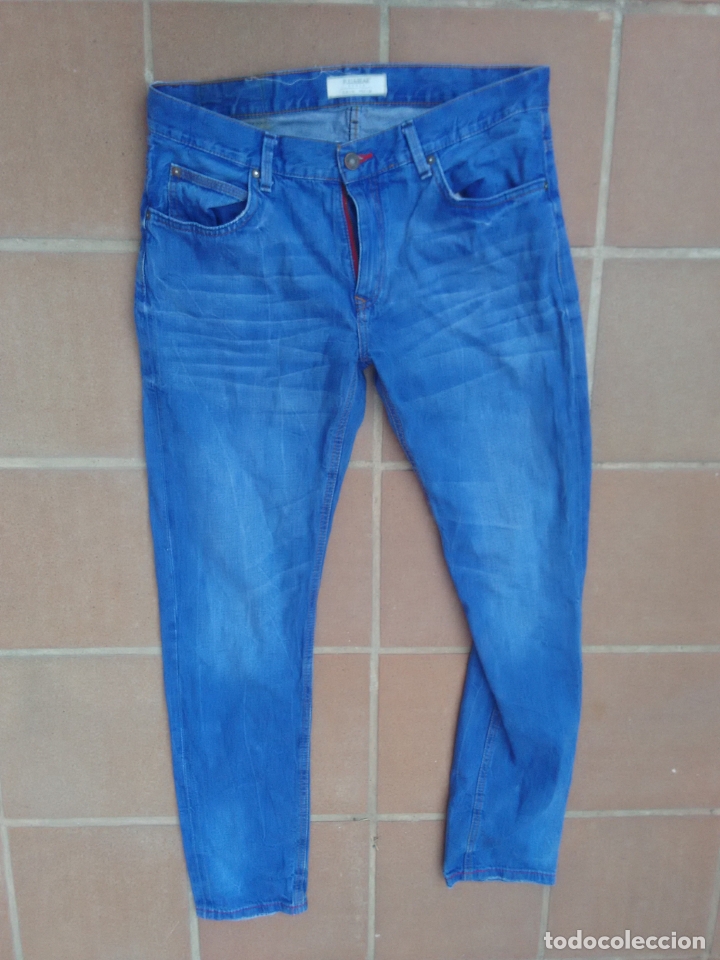 Segunda mano: PANTAL&Oacute;N TEJANO AZUL MARCA PULL & BEAR, TALLA 46 - Foto 1