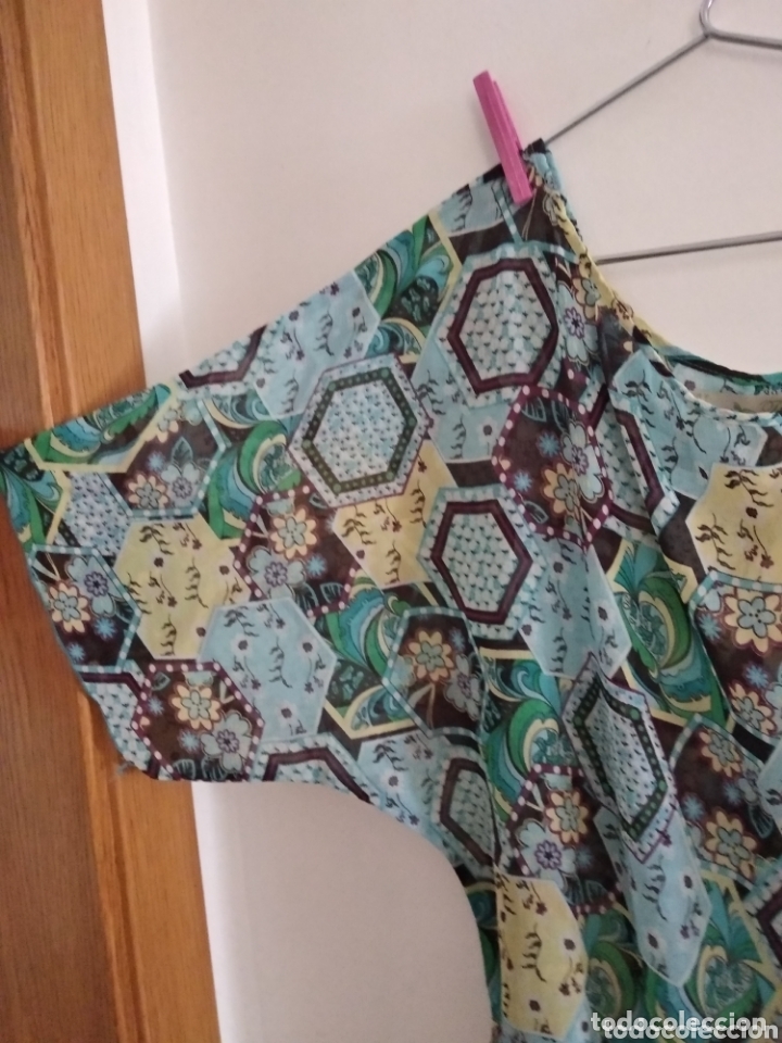 Segunda mano: Blusa o blus&oacute;n estampado - Foto 2