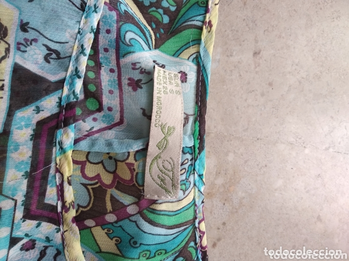 Segunda mano: Blusa o blus&oacute;n estampado - Foto 6