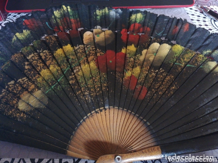 Segunda mano: Abanico de madera pintado a mano - Foto 1