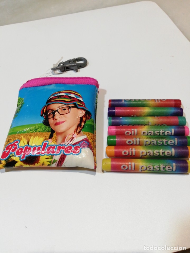 Segunda mano: Monedero infantil con 7 l&aacute;pices pastel. - Foto 1