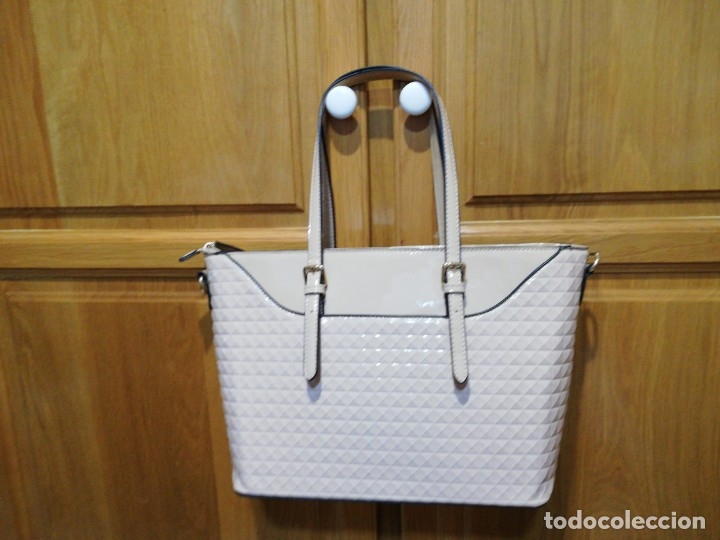 Segunda mano: Bolso charol beix - Foto 3