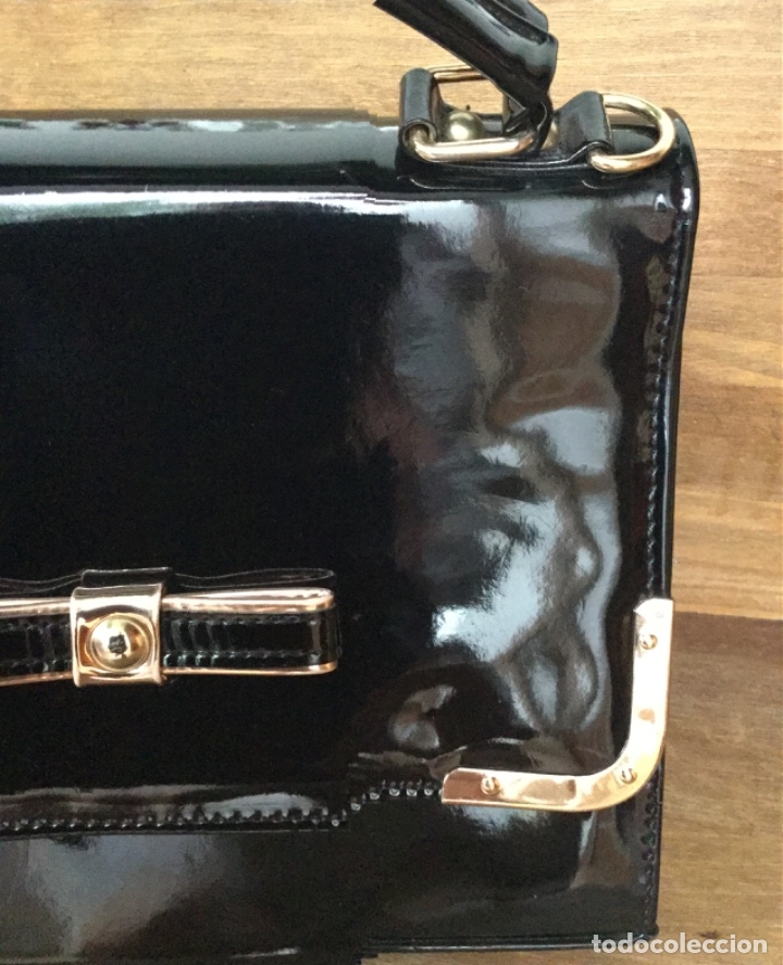 Segunda mano: Bolso charol negro - Foto 1