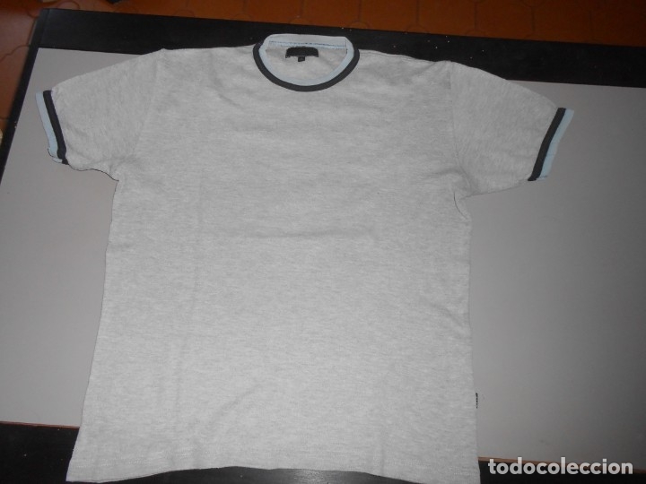 Segunda mano: Dos  CAMISETAS  algod&oacute;n - Foto 4