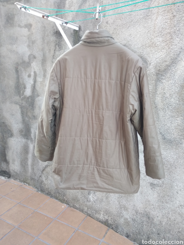 Segunda mano: Chaqueta de abrigo, no pesa nada. - Foto 3