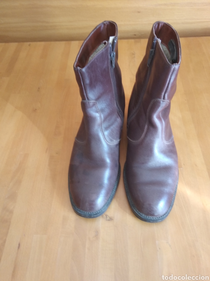 Segunda mano: Botas de excelente piel. forradas - Foto 1