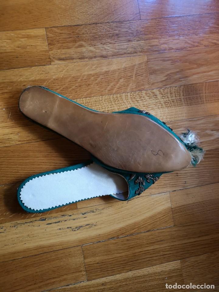 Segunda mano: babuchas bordadas - Foto 2
