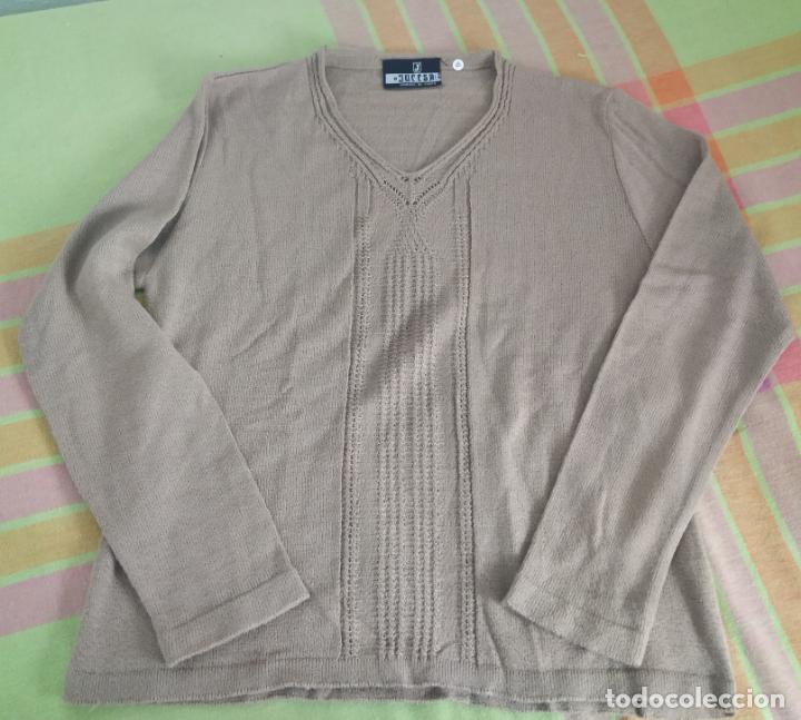 Segunda mano: Jersey cuello pico Jucesa. Talla M - Foto 1