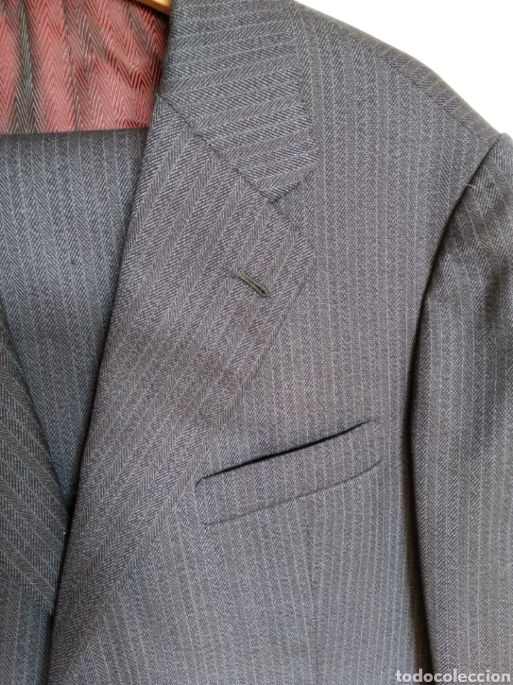 Segunda mano: Traje est&agrave;s gris - Foto 2