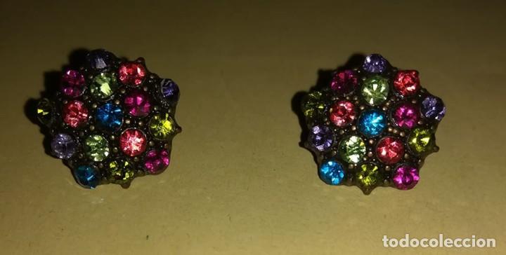 Segunda mano: PENDIENTES MULTICOLOR - Foto 1