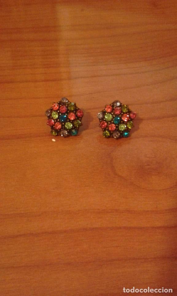 Segunda mano: PENDIENTES MULTICOLOR - Foto 2