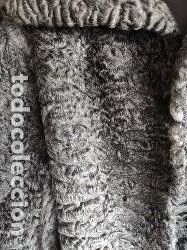 Segunda mano: Chaquet&oacute;n astarc&aacute;n gris tres cuartos - Foto 4