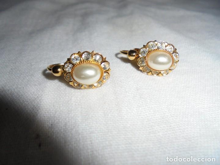 Segunda mano: BONITOS PENDIENTES METAL DORADO - Foto 1