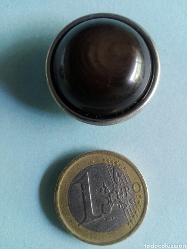 Segunda mano: 6 Botones marrones con borde plateado - Foto 3