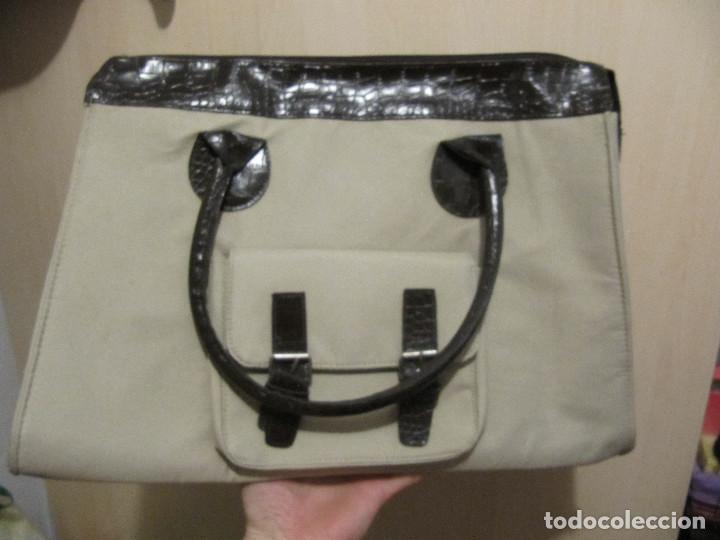 Segunda mano: BOLSO VICHY LABORATORIOS - Foto 2