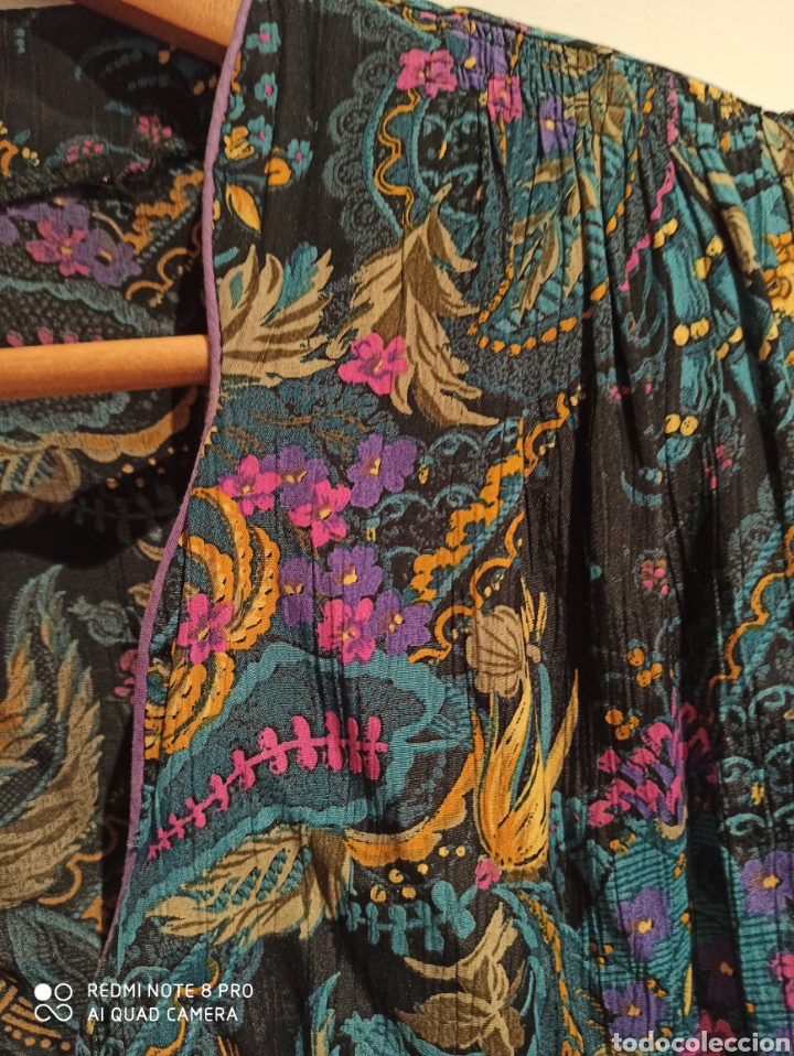 Segunda mano: espectacular blus&oacute;n o chaqueta - Foto 1