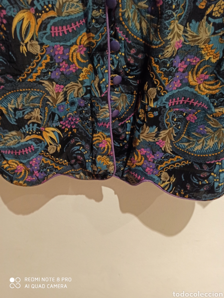 Segunda mano: espectacular blus&oacute;n o chaqueta - Foto 7