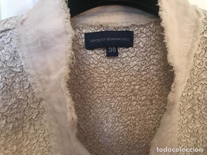 Segunda mano: ADOLFO DOMINGUEZ. CHAQUETA ARRUGADA - Foto 2