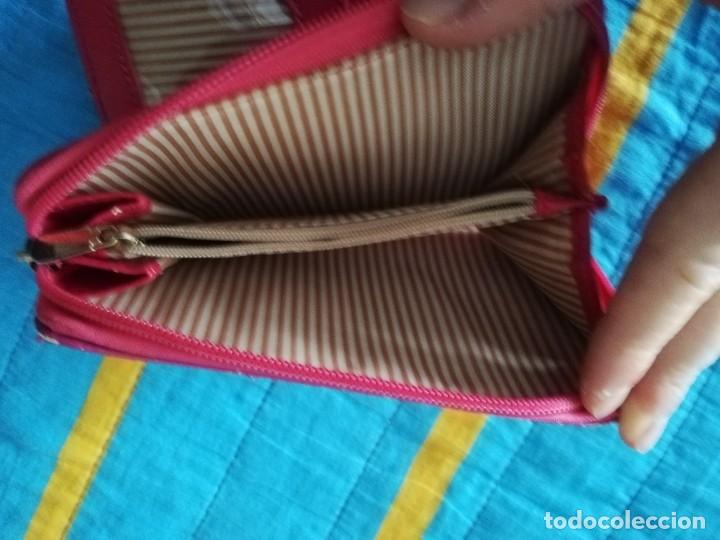 Segunda mano: CARTERA MONEDERO MUJER EN ROSA - Foto 3