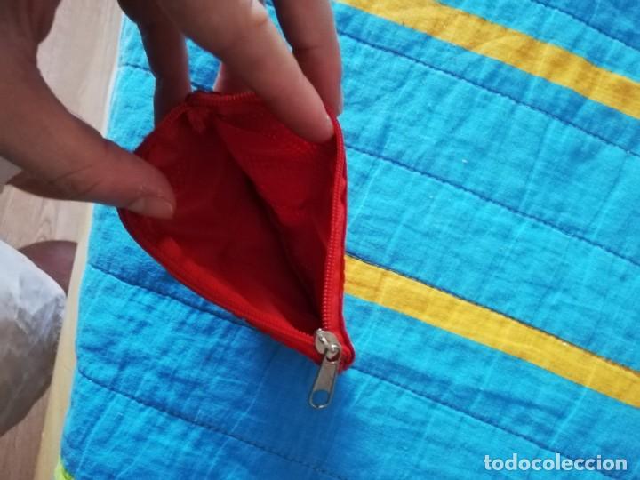 Segunda mano: MONEDERO MUJER EN ROJO LOVES - Foto 2