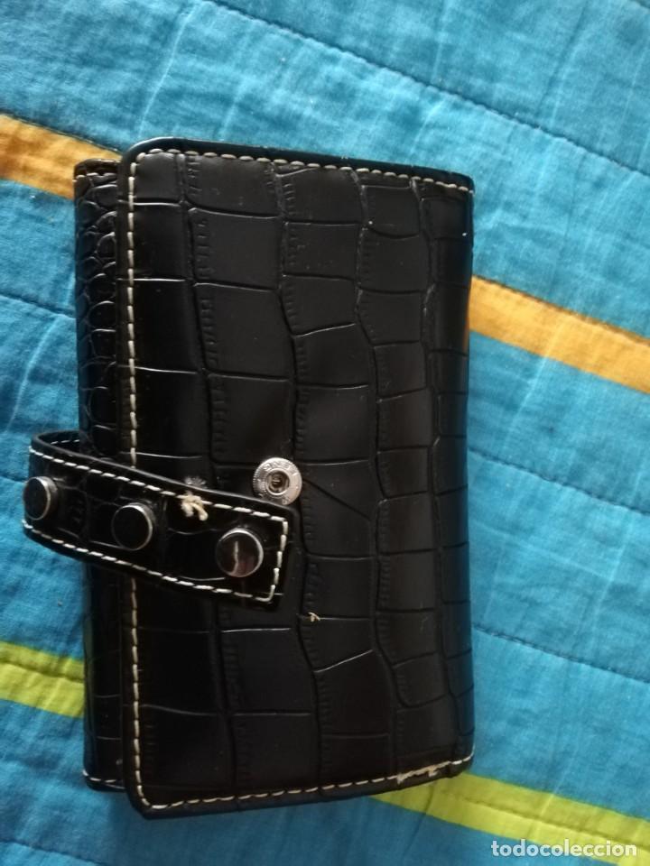 Segunda mano: CARTERA NEGRA MONEDERO MUJER - Foto 1