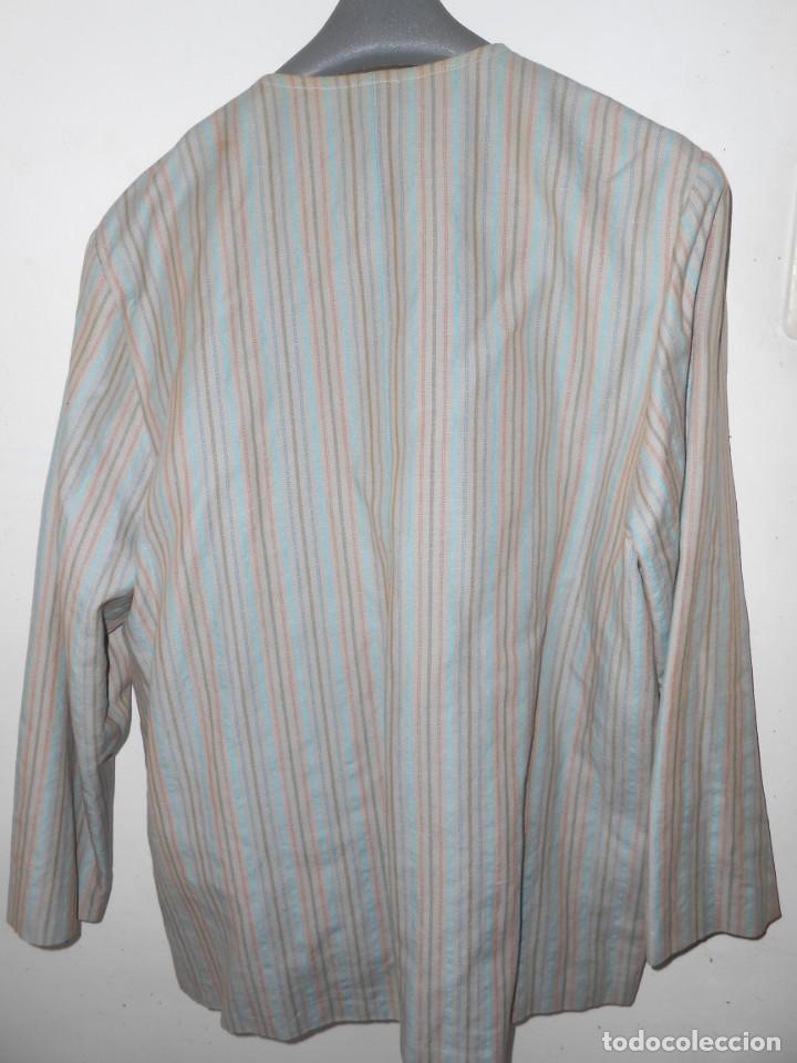 Segunda mano: Traje CHAQUETA Y PANTAL&Oacute;N - Foto 2