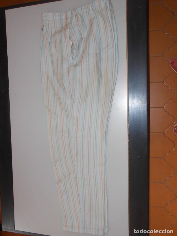 Segunda mano: Traje CHAQUETA Y PANTAL&Oacute;N - Foto 3