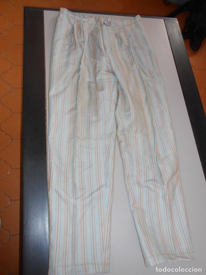 Segunda mano: Traje CHAQUETA Y PANTAL&Oacute;N - Foto 4