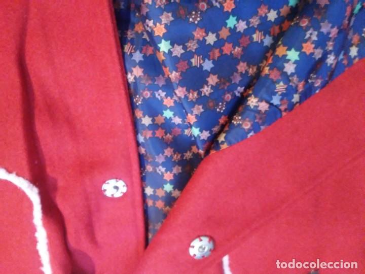 abrigo rojo con capucha modelo laponia unusual - Comprar ropa y  complementos de segunda mano en todocoleccion - 217914602