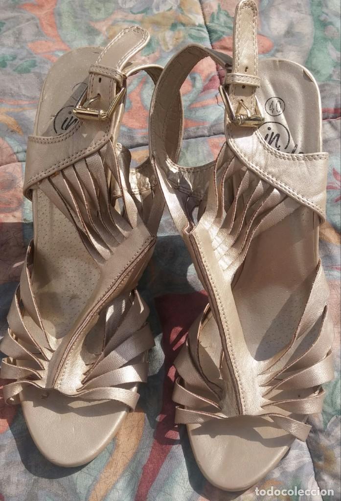 sandalias doradas de tacón /// calzado mujer za - Comprar ropa y  complementos de segunda mano en todocoleccion - 218002320