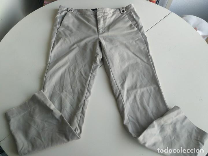 Segunda mano: Pantal&oacute;n casual de Zara Basic, tipo chino. Talla 38. Algod&oacute;n - Foto 1