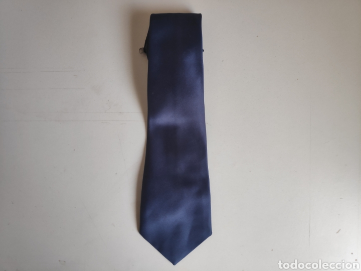 Segunda mano: Corbata de enganche facil - Foto 1